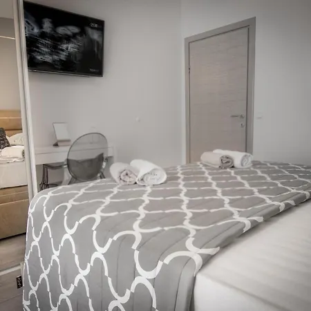 Apartment Apartman Petra Makarska