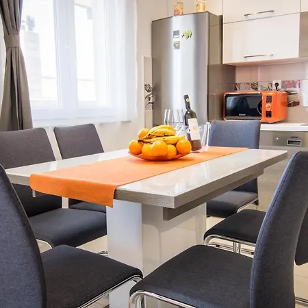 Apartman Petra Apartment Makarska