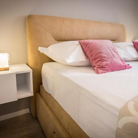 Apartment Apartman Petra Makarska