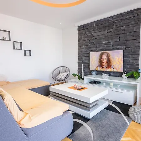 Petra Apartament *